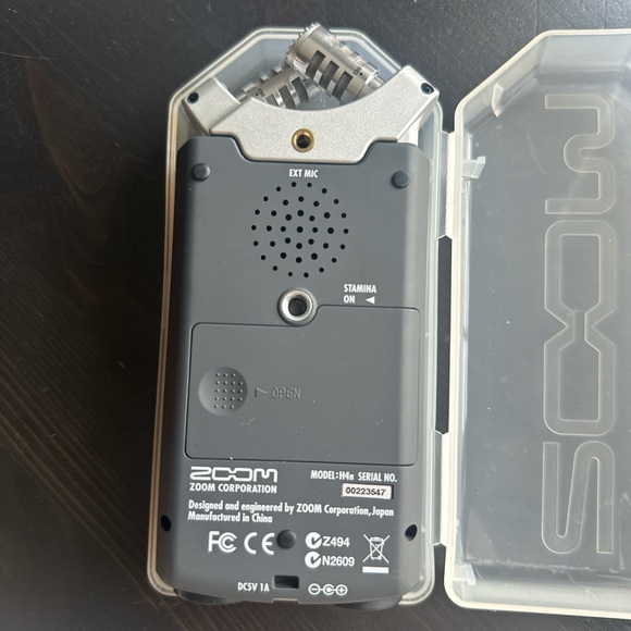 Zoom H4N MultiTrack Recorder - Picture 3 of 3